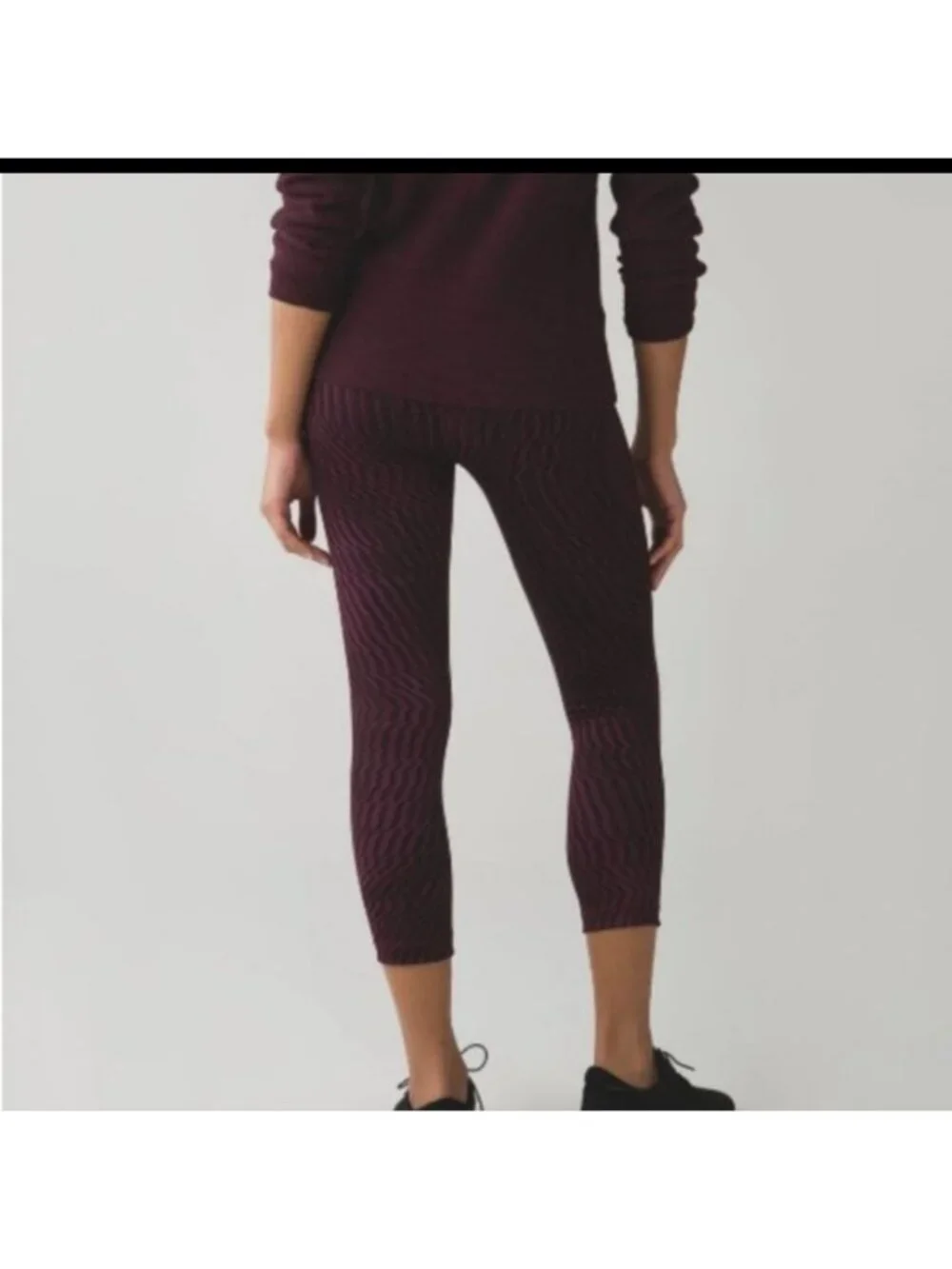Lululemon Wunder Under Crop (HR) *Full-On Luon Shifted Horizon Red Grape Black
